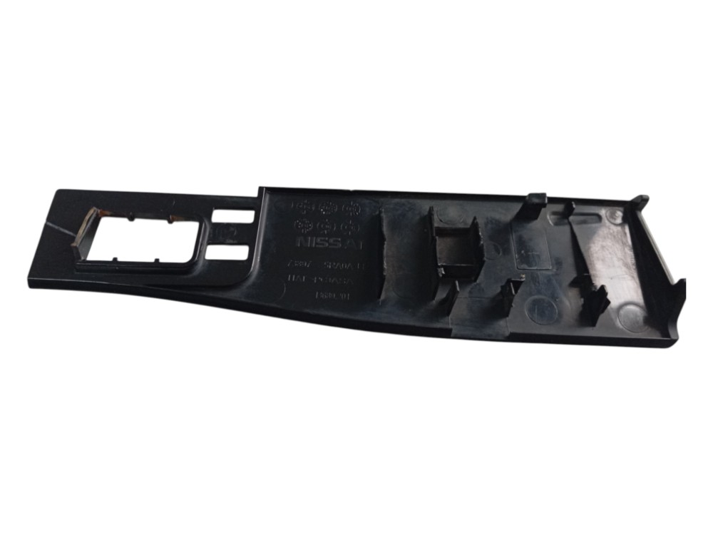 Acabamento Esquerdo Rack Nissan Kicks Sv 2017 A 2018 7