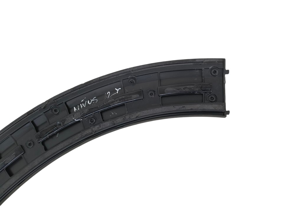 Aplique Lateral Traseiro Direito Volkswagen Nivus 1.0 2021 – Preto 6