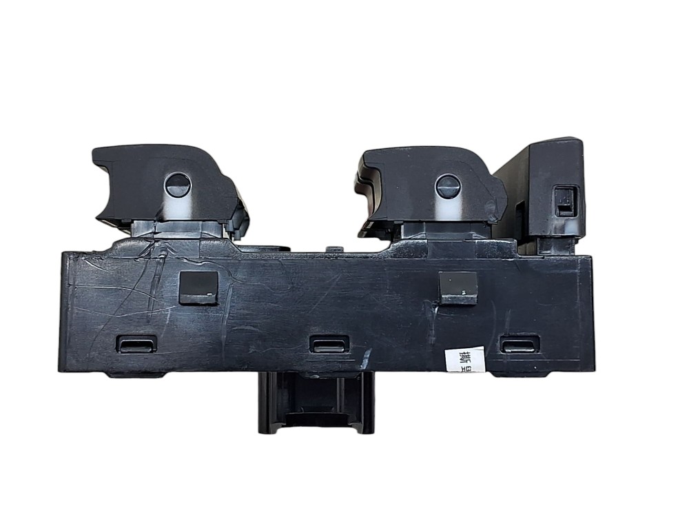 Botao Vidro Dianteiro Esquerdo Chevrolet Tracker 2024 3