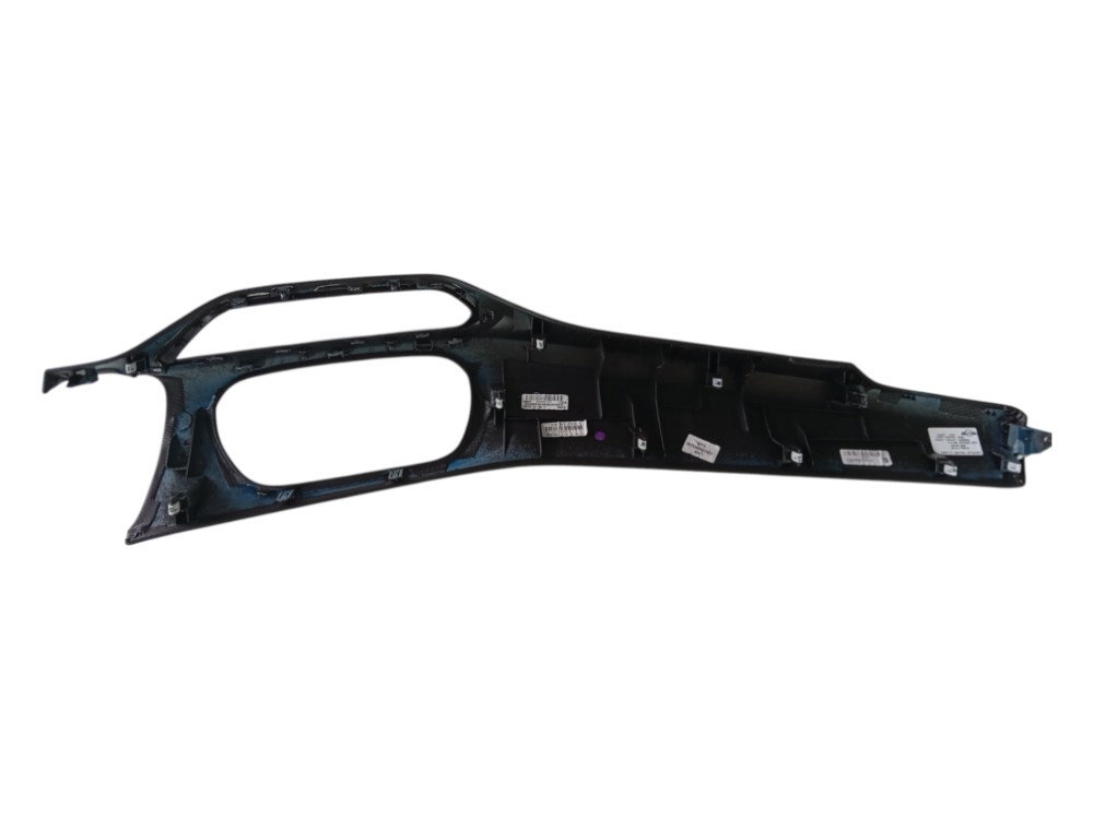 Moldura Painel Multimídia Chevrolet Tracker Tl 2025 7