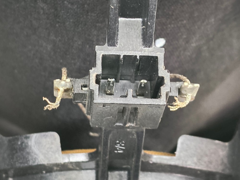 Alto Falante Porta Dianteira Esquerda Fiat Fastback 1.3 2023 Preto 4