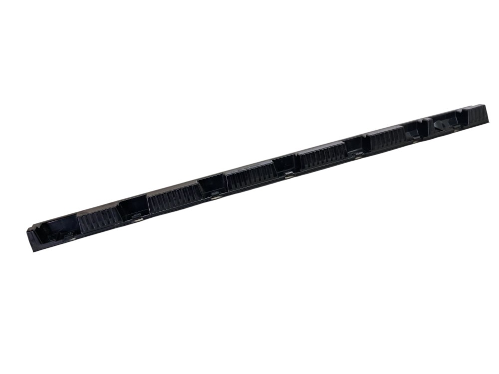 Guia Suporte Dianteiro Esquerdo Spoiler Lateral Bmw X1 2012 2