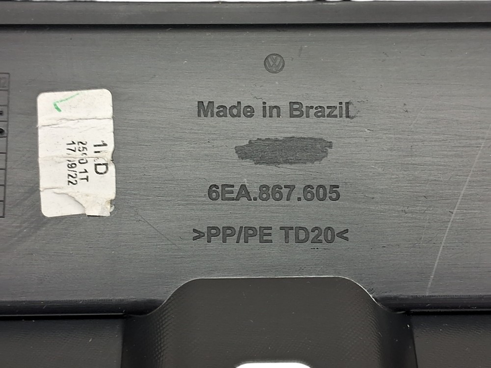 Acabamento Tampa Traseira Volkswagen Polo Highline 2023 8
