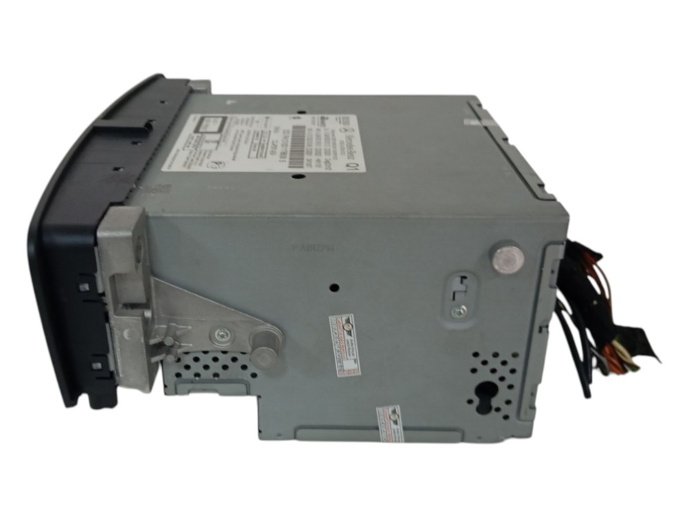 SOM RADIO MULTIMÍDIA MERCEDES A200 2014 3