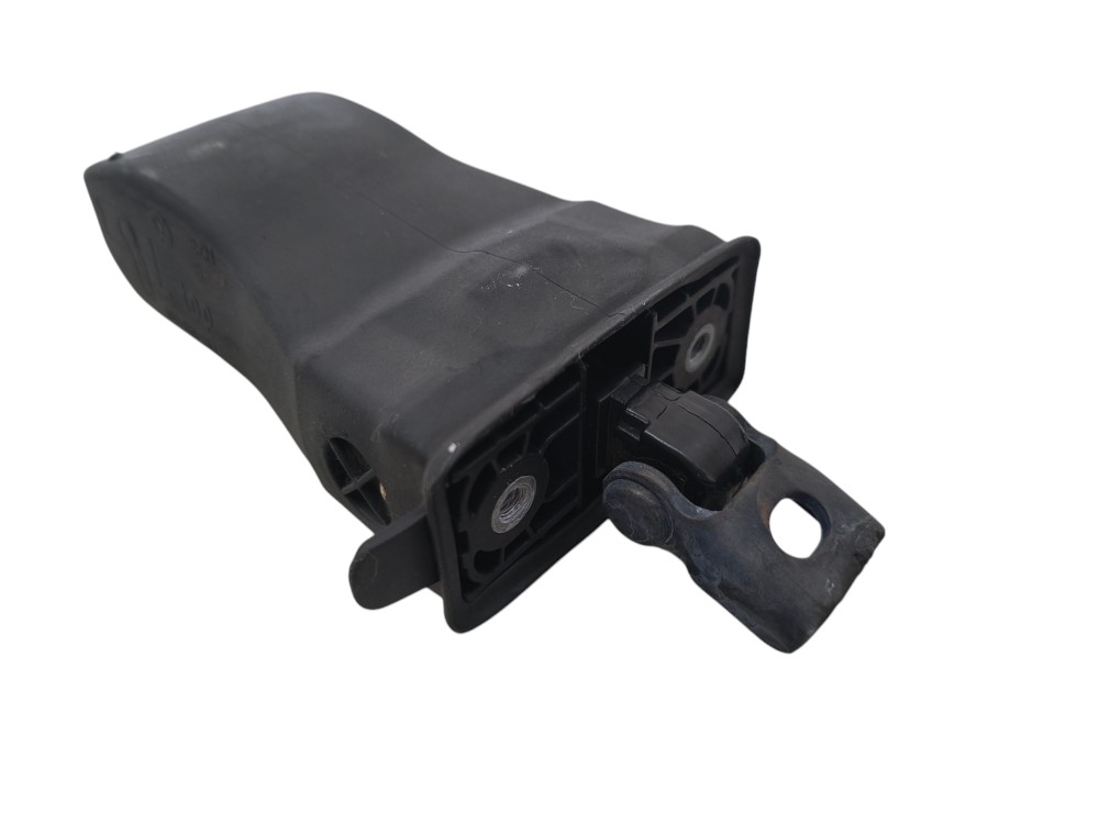 Limitador Porta Traseira Esquerda Volkswagen Up Move 2016 1