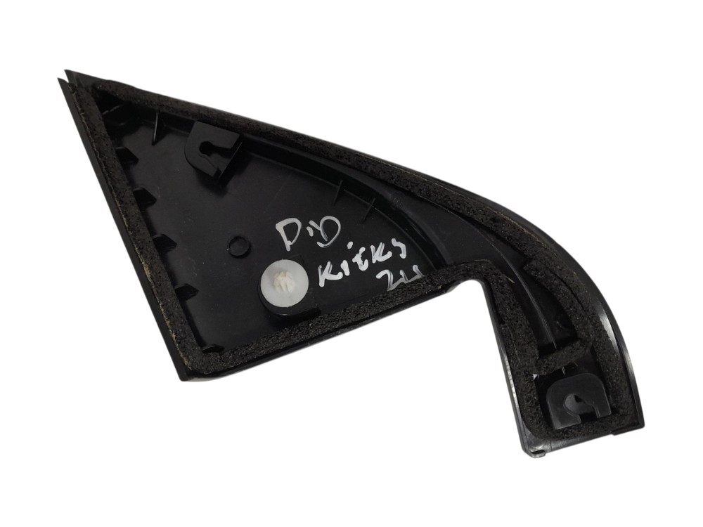 Acabamento Interno Direito Retrovisor Nissan Kicks 2024 – Preto 5