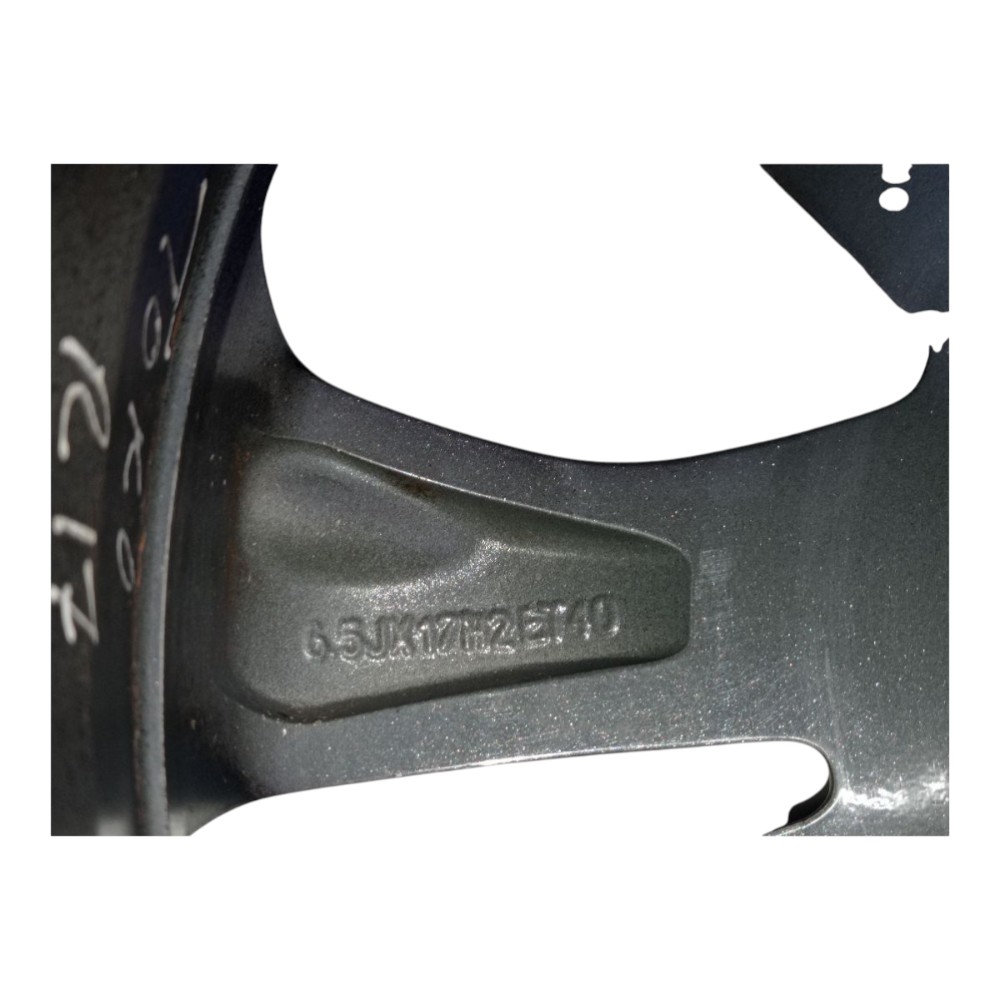 RODA FIAT TORO 2.0 TURBO AUT 2022 ARO 17 4