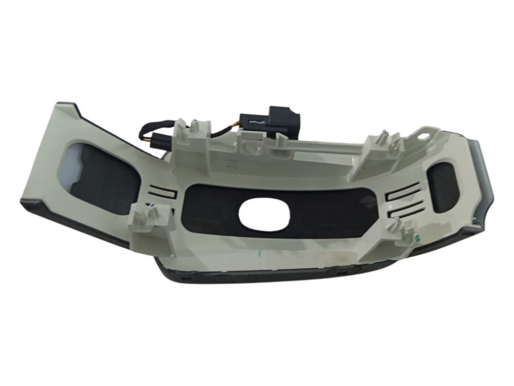 MOLDURA TRAMBULADOR CHEVROLET TRACKER LT 1.0 AUT 2025 7