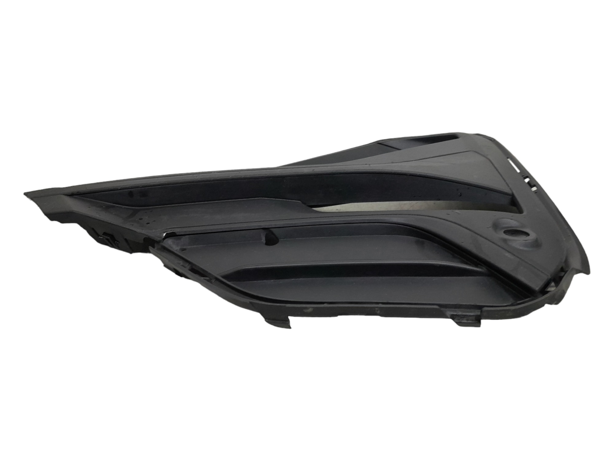 Moldura Farol De Milha Esquerdo Bmw X1 Sdrive20i 2020 – Preto – Esquerdo 2