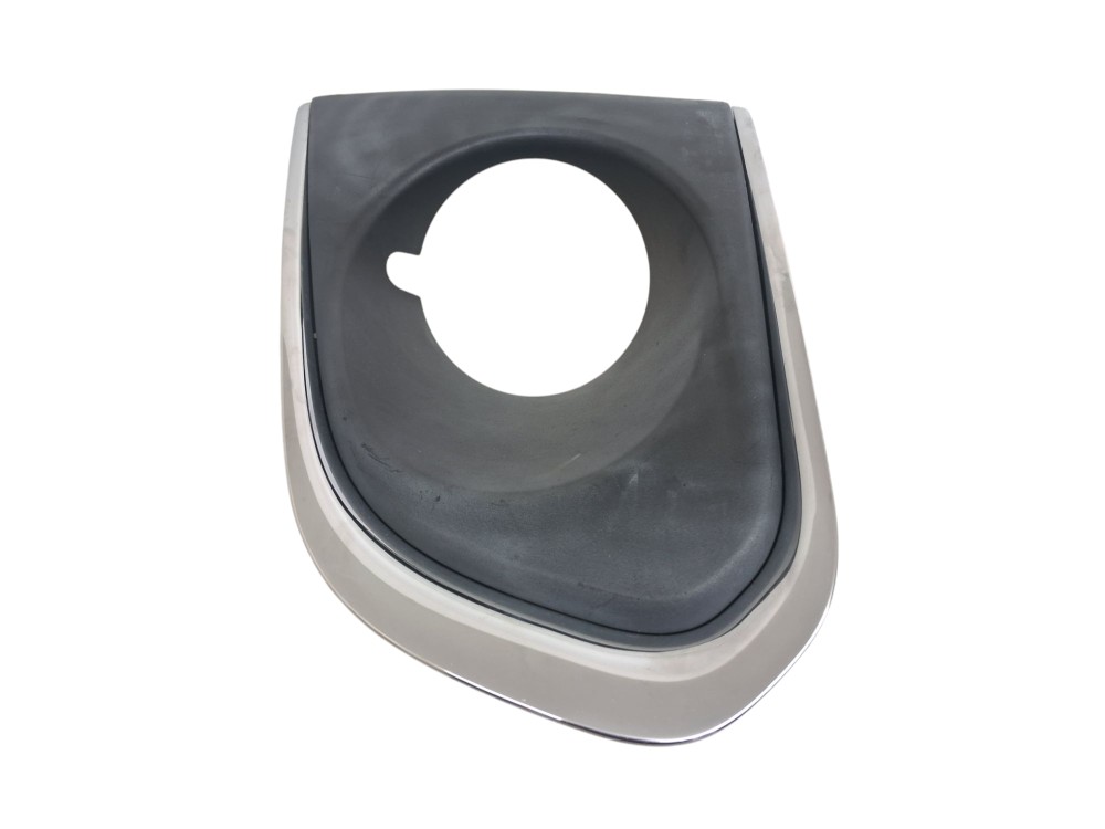 Moldura Farol De Milha Esquerdo Chevrolet Tracker Ltz 2015 Cromado Esquerdo 4