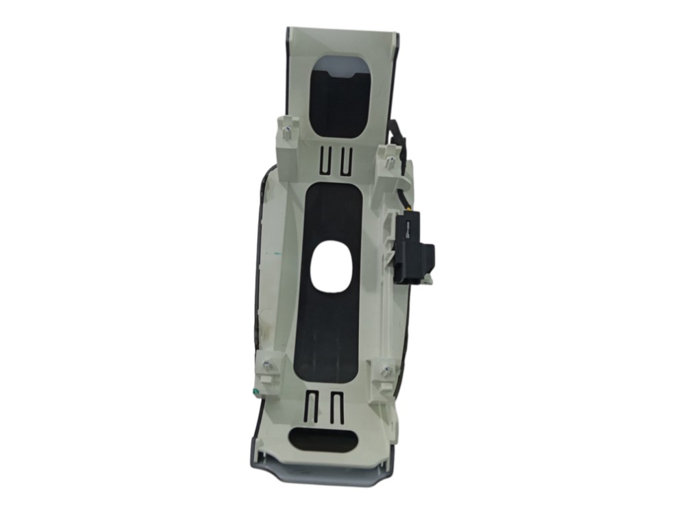 MOLDURA TRAMBULADOR CHEVROLET TRACKER LT 1.0 AUT 2025 6