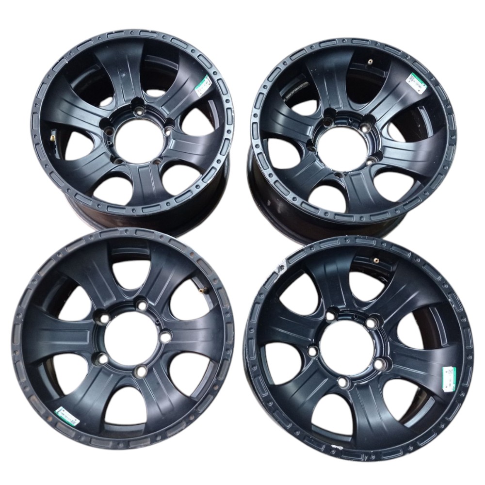 JOGO RODA JIMNY 2018 ARO 15 MANGELS KONBAT FURACÃO 5X139,7MM