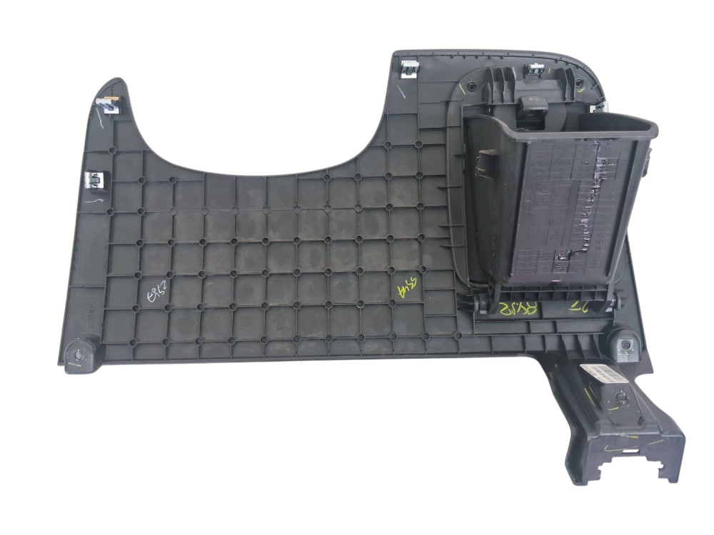 Acabamento Inferior Porta Objetos Chevrolet Tracker Ltz 2015 4