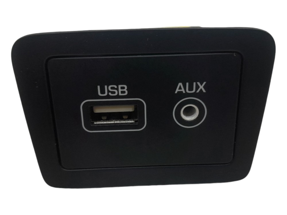 Entrada Usb Auxiliar Hyundai Santa Fe 3.3 V6 Aut Gas 2018