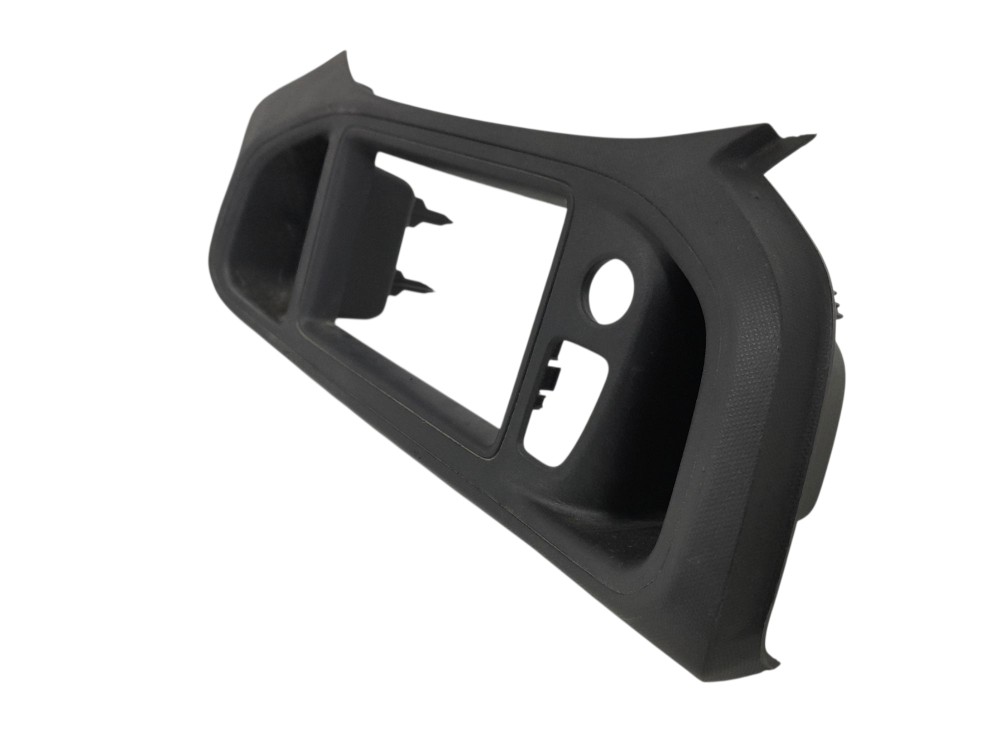Moldura Central Painel Chevrolet Onix 2016  Preto 3