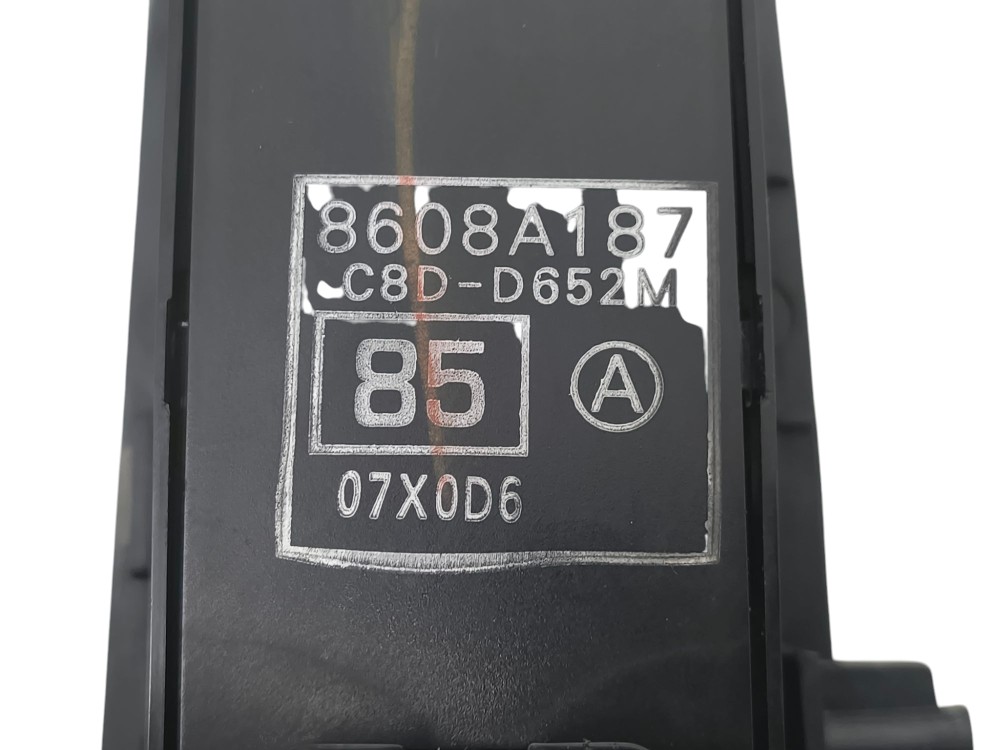 Botao Vidro Dianteiro Esquerdo Mitsubishi Outlander 3.0 2011 7