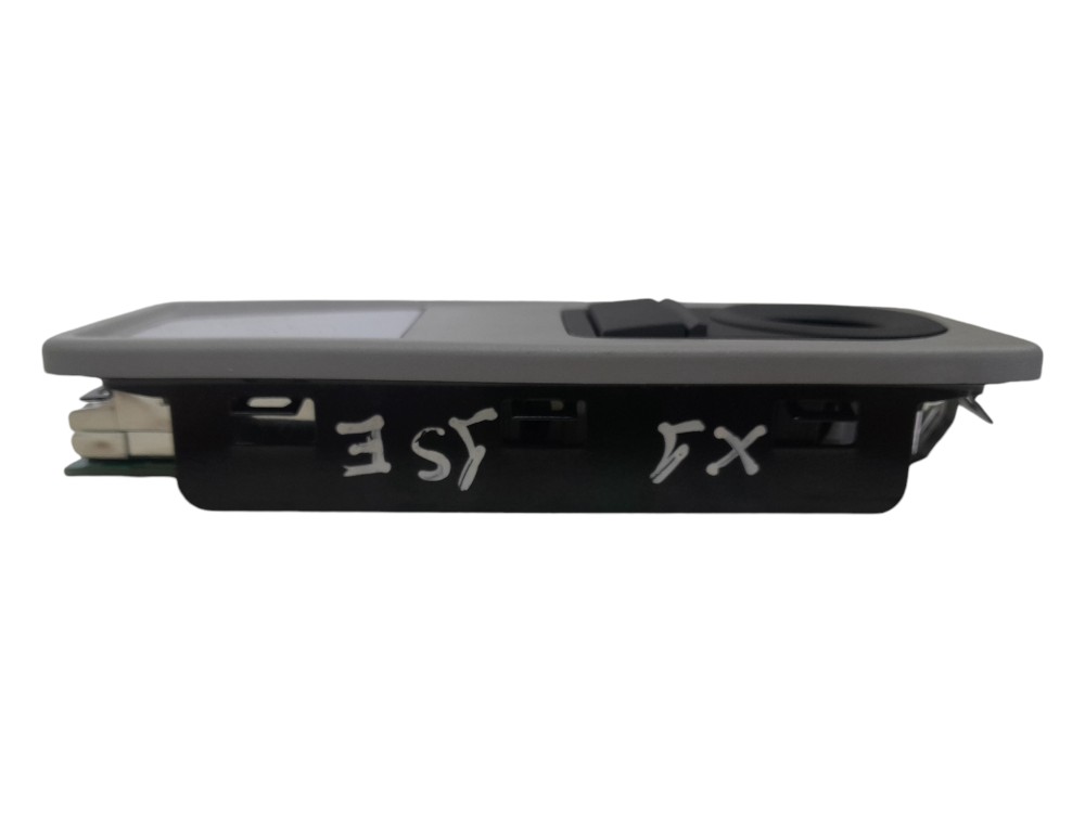 Luz Teto Esquerda Cortesia Bmw X1 2.0 Aut Flex 2015 4