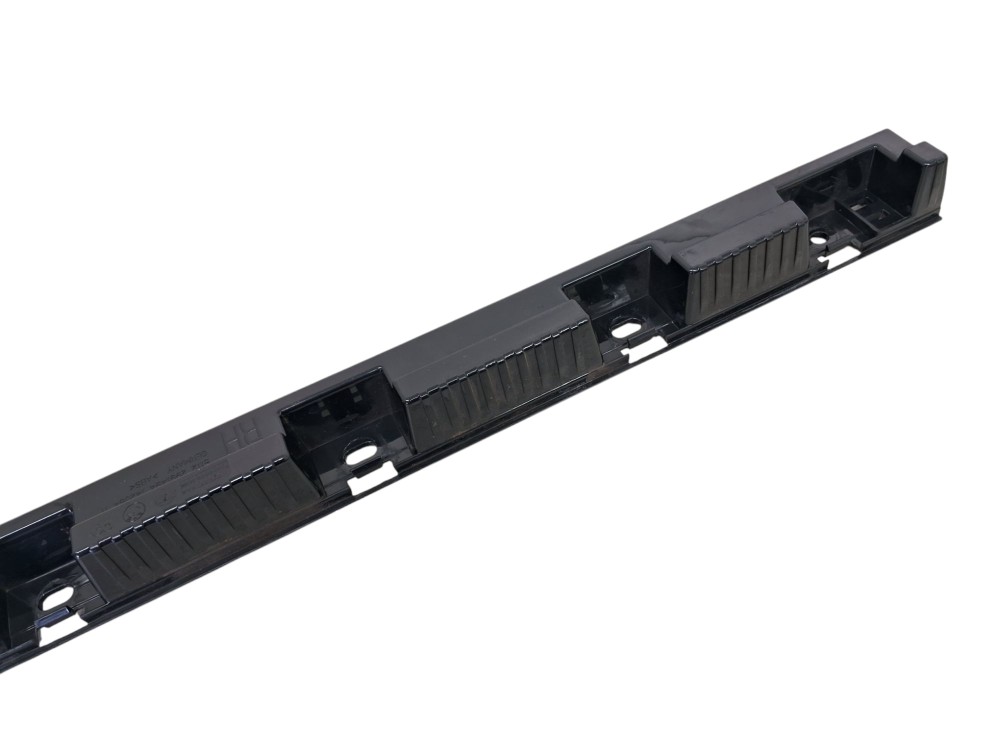 Guia Suporte Dianteiro Direito Spoiler Lateral Bmw X1 2012 4