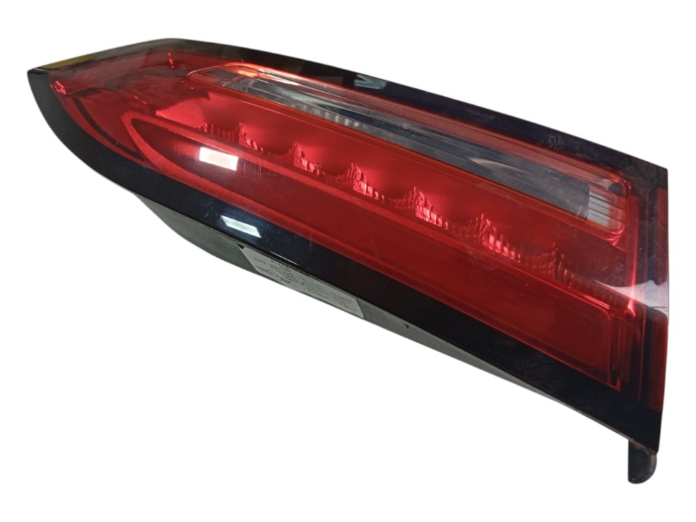 Lanterna Tampa Esquerdo Fiat Cronos 1.3 2019 Esquerdo/motorista 2