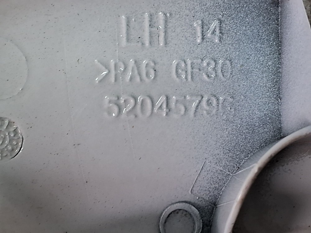 Maçaneta Externa Traseira Esquerda Chevrolet Cobalt 2016 Branca Traseira 5
