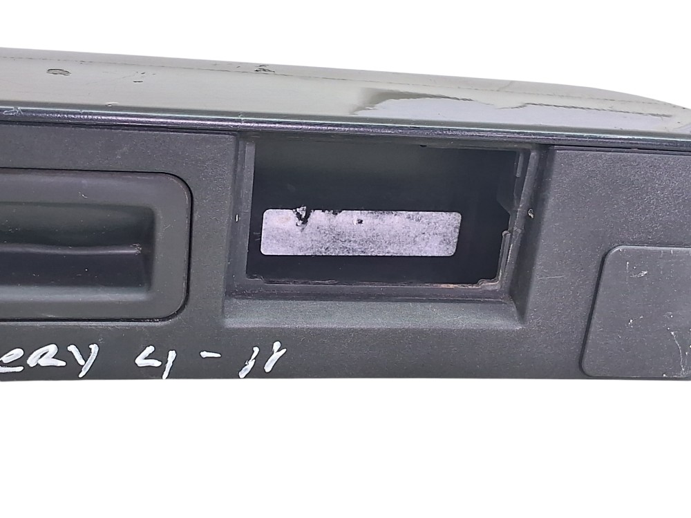 Aplique Macaneta Tampa Traseira Land Rover Discovery 4 2011 8