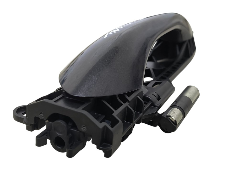 Maçaneta Ext Porta Tras Esq Chevrolet Tracker Midnight 2024 – Preto – Traseira 5