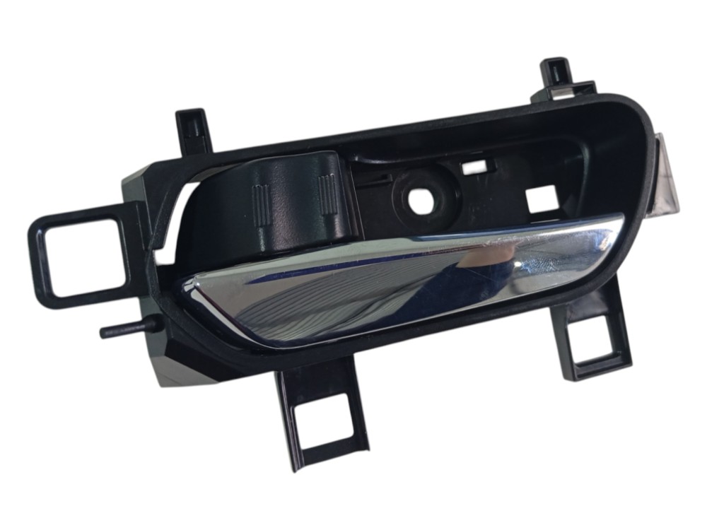 Maçaneta Interna Dianteira Esquerda Nissan Kicks Sv 1.6 2021 Dianteira 2