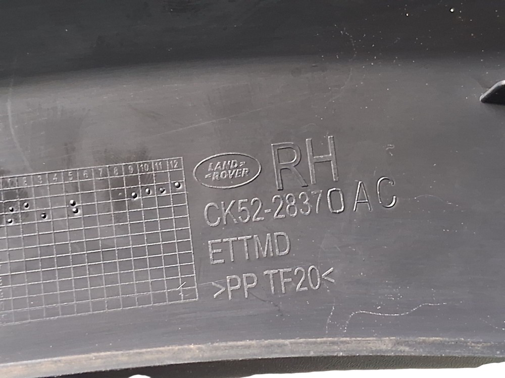 Aplique Arco Roda Traseira Direito Range Rover Vogue 2014 Preto 5
