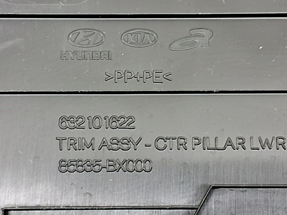 Acabamento Coluna Central Esquerda Hyundai Creta 2022 5