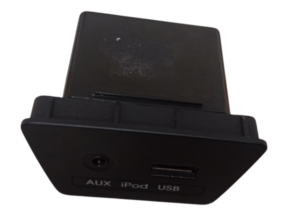 Tomada Usb Aux Hyundai Ix35 Gl 2.0 Flex Aut 2019 5