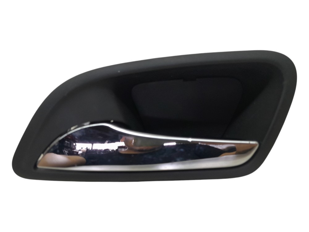 Maçaneta Interna Porta Tras Esquerda Chevrolet Cruze 2012 Preta E Cromado Traseira 1