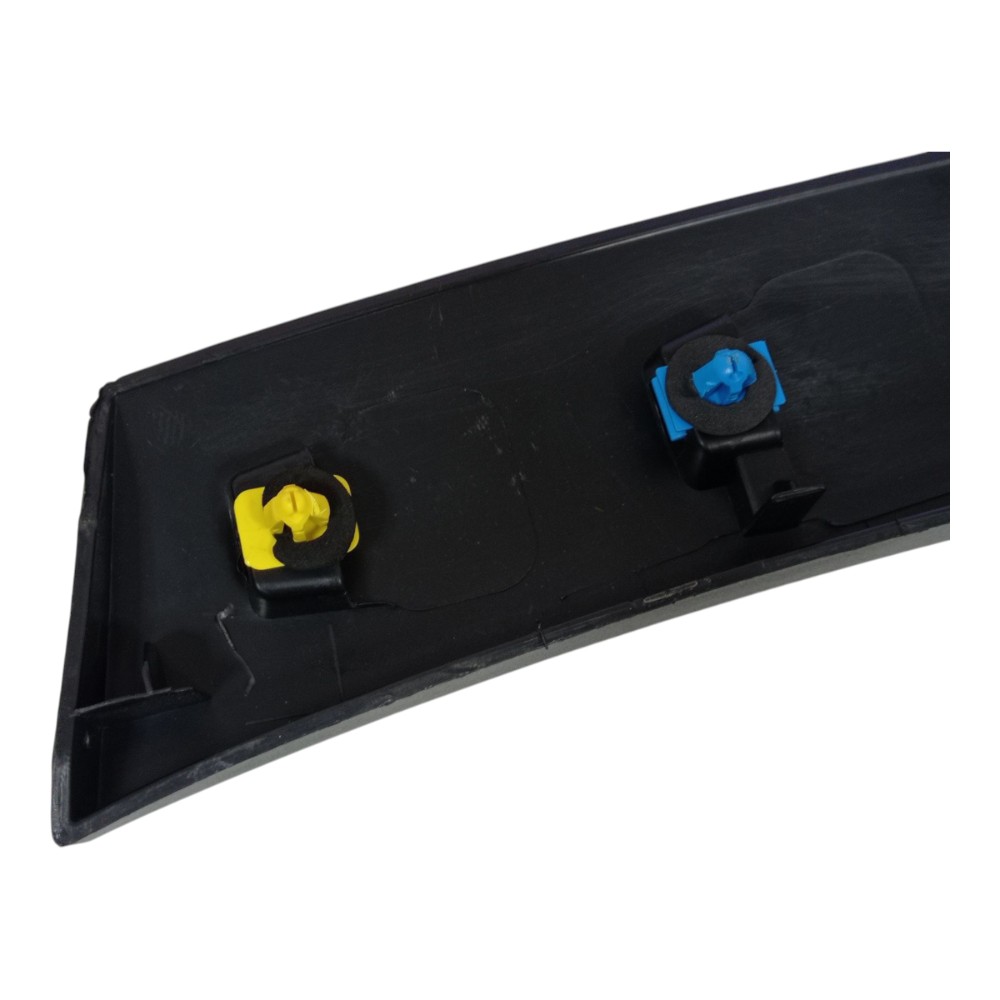 Aplique Lateral Traseiro Direito Chevrolet Tracker Lt 2025 4