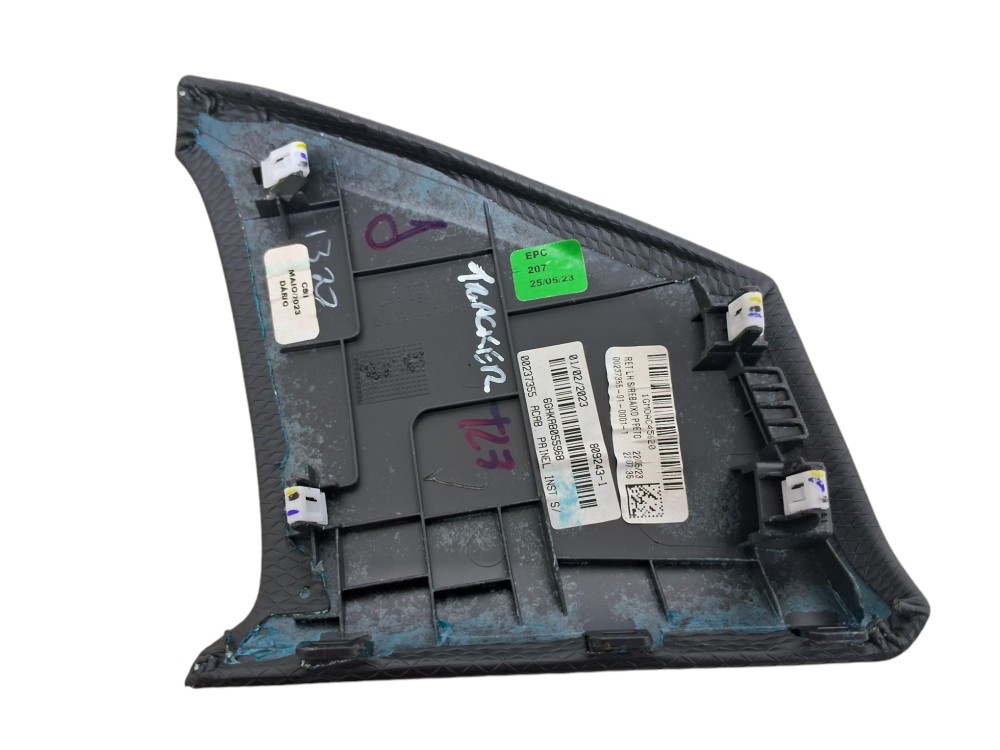 Acabamento Esquerdo Painel Chevrolet Tracker Midnight 2024 4