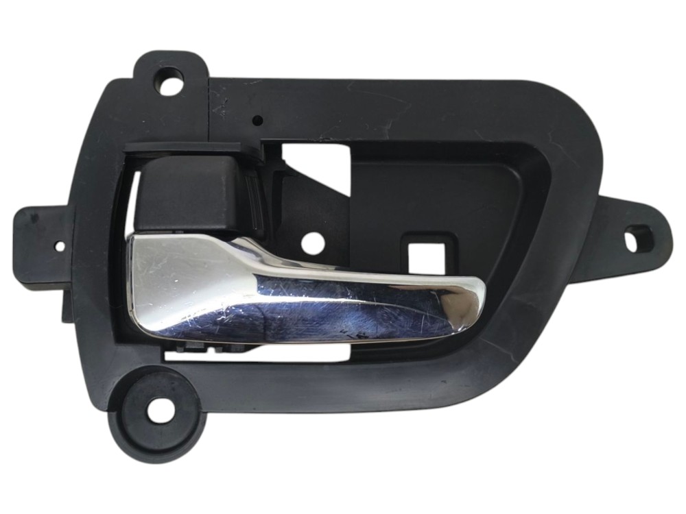 Maçaneta Interna Porta Diant Esq Mitsubishi Outlander 2011 – Cromado – Dianteira 1