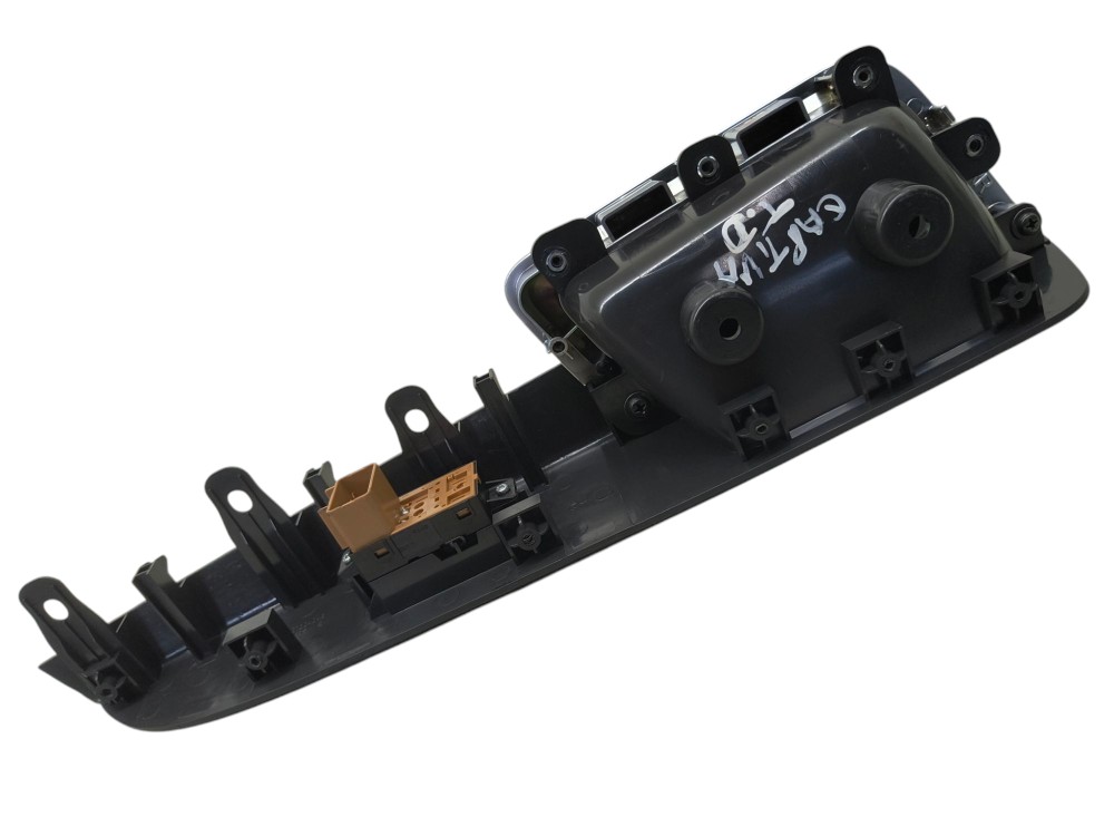 Botao Vidro Traseiro Direito Chevrolet Captiva 2015 3