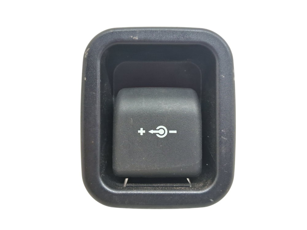 Moldura Acendedor Tomada 12v Bmw X1 Sdrive20i 2020 – Preto 1