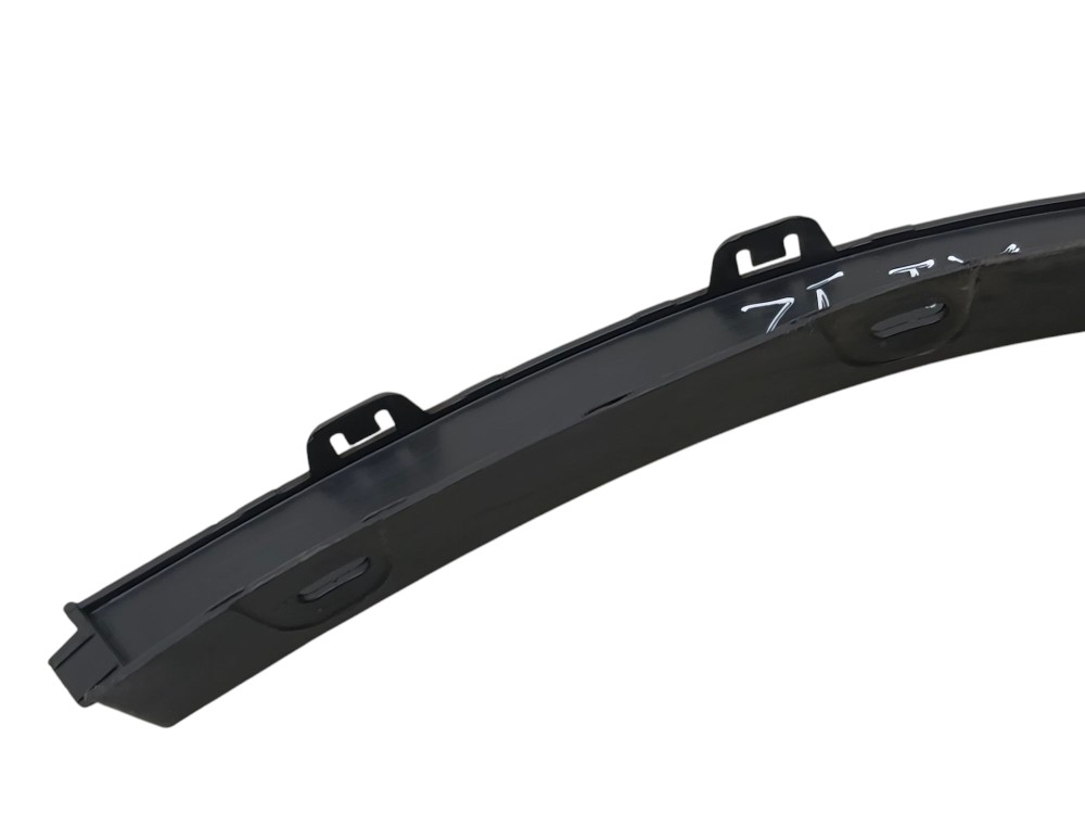 Aplique Lateral Traseiro Esquerdo Bmw X1 Sdrive18i 2012 Preto 3