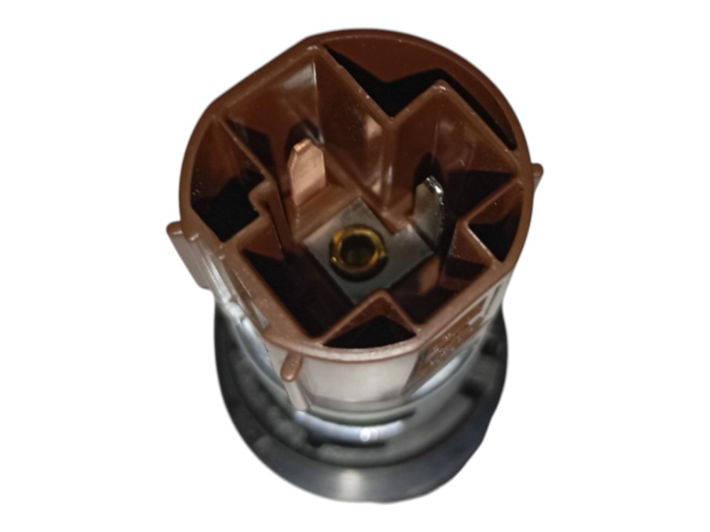 Tomada Energia 12v Chevrolet Tracker Lt 2025 7