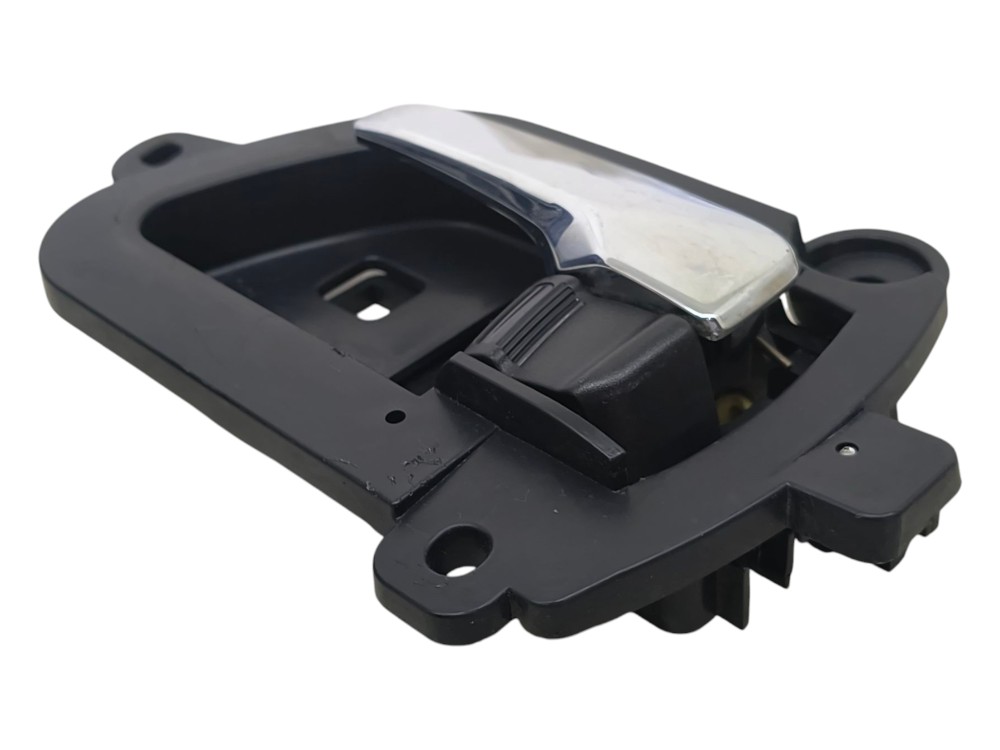 Maçaneta Interna Porta Diant Esq Mitsubishi Outlander 2011 – Cromado – Dianteira 4