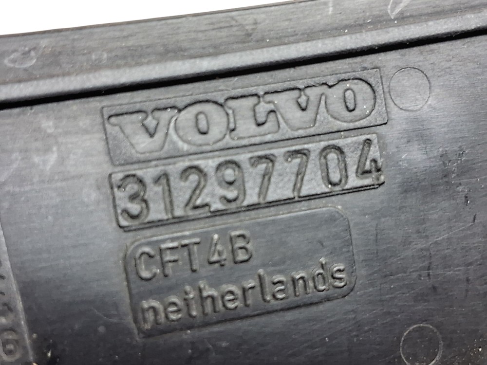 Acabamento Direito Churrasqueira Volvo Xc60 T6 2010 4