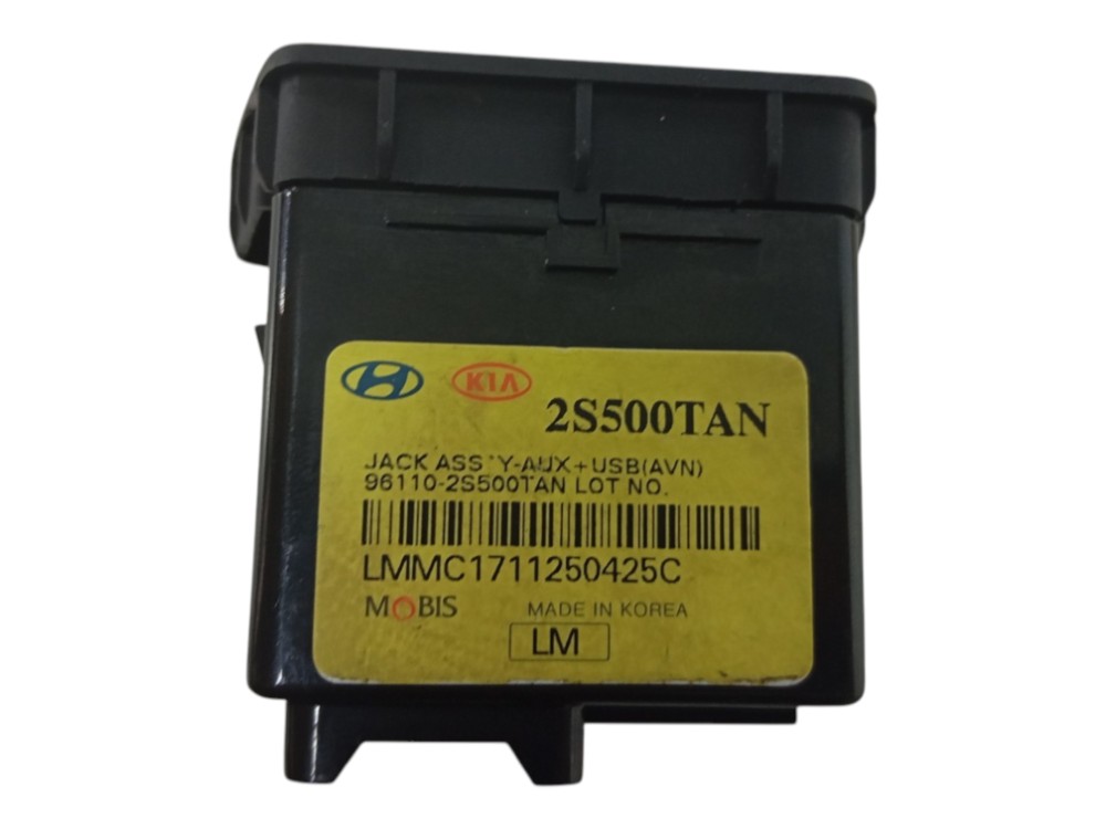 Tomada Usb Aux Hyundai Ix35 Gl 2.0 Flex Aut 2019 6