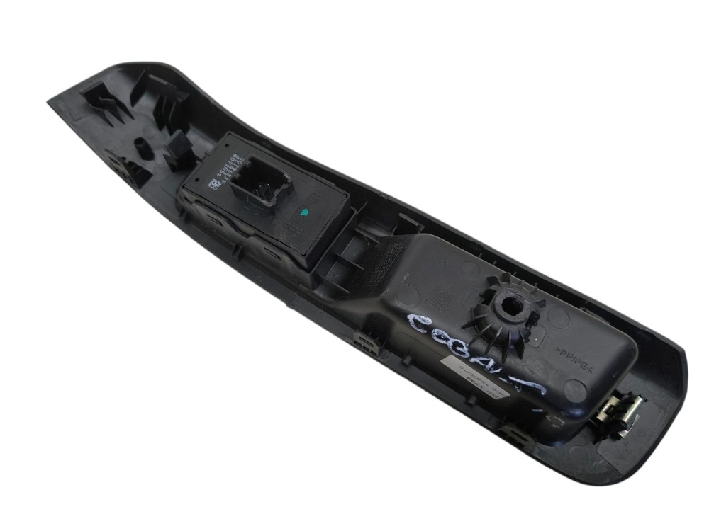 Botao Vidro Traseiro Esquerdo Chevrolet Cobalt Lt Eco 2019 2