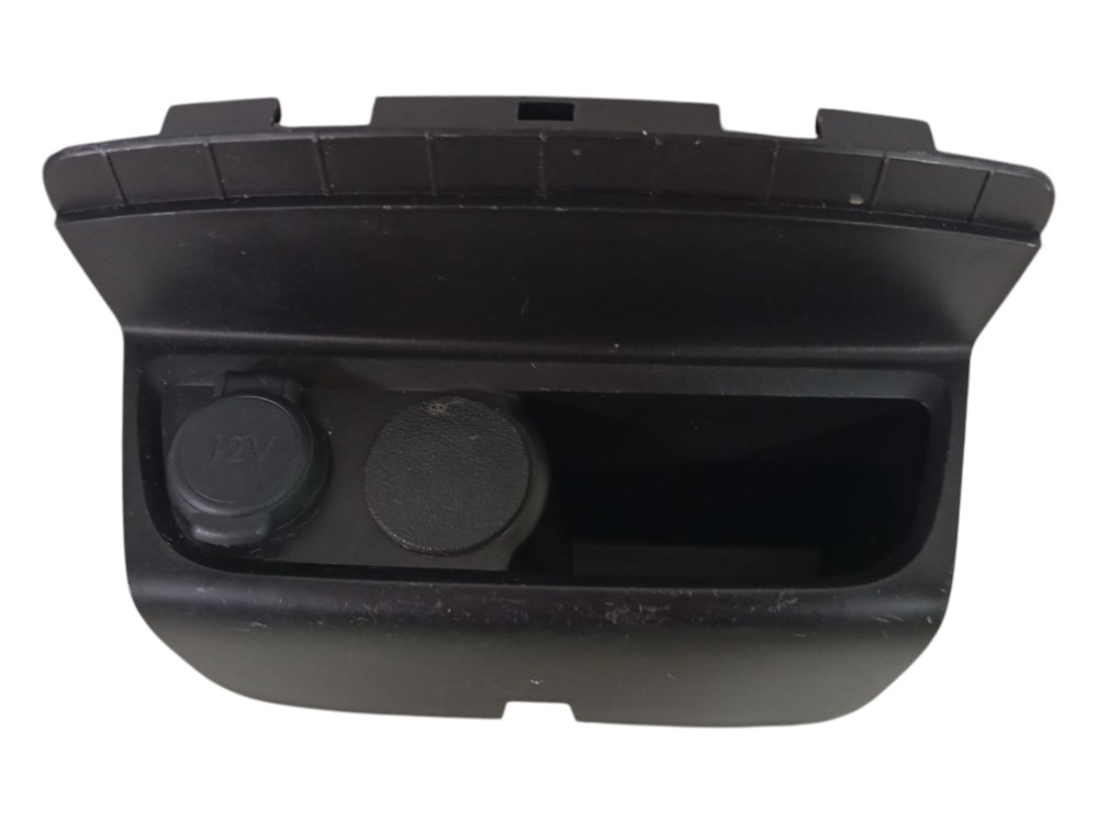 Moldura Com Tomada 12v Peugeot 208 Griffe 1.6 Flex Aut 2020 4