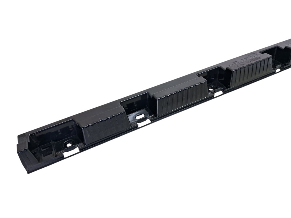 Guia Suporte Dianteiro Esquerdo Spoiler Lateral Bmw X1 2012 3