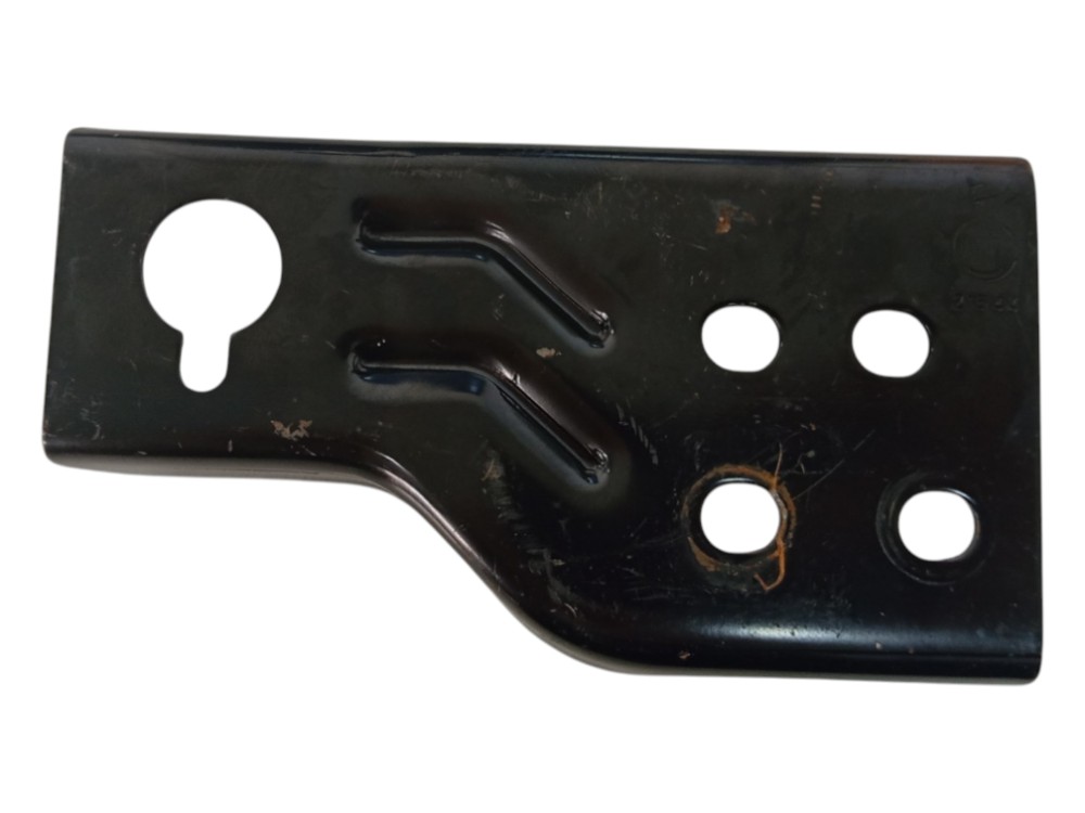 Suporte Inferior Radiador Esquerdo Fiat Strada 1.3 Aut 2024 1