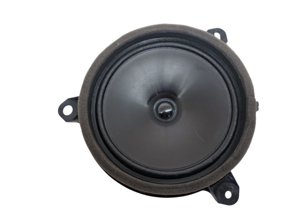 Alto Falante Porta Tras Direita Toyota Corolla Cross 2024 Preto 1