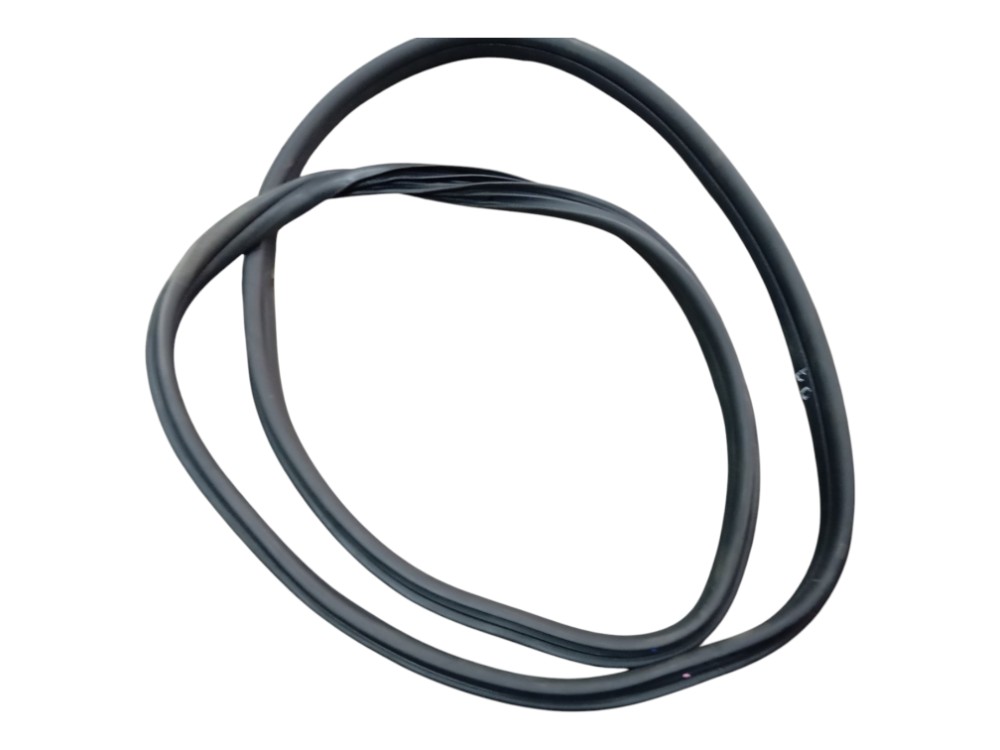 Borracha Porta Dianteira Direita Fiat Strada 1.3 Aut 2024 3