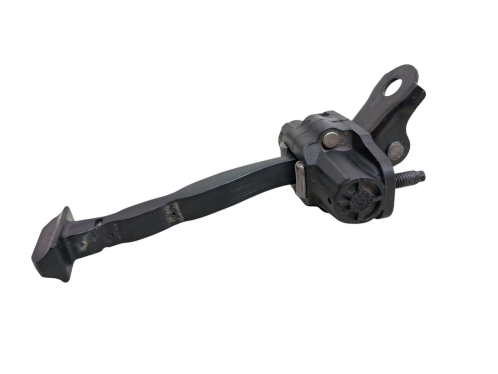Limitador Porta Traseira Esquerda Chevrolet Tracker 2024 3
