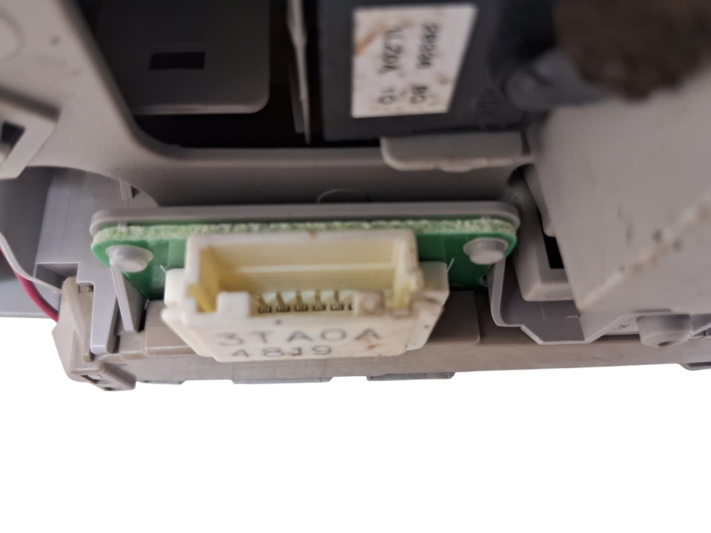 Luz Teto Porta Oculos Nissan Sentra 2016 8
