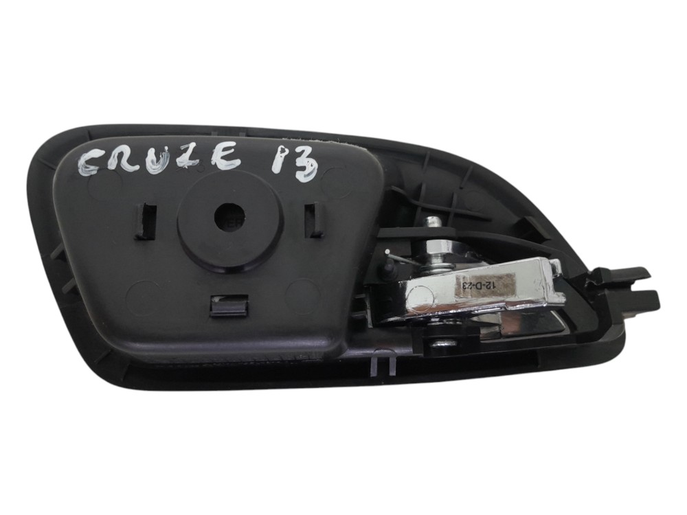 Maçaneta Interna Porta Tras Esquerda Chevrolet Cruze 2012 Preta E Cromado Traseira 2